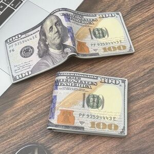 Novelty 100 Dollar Bill Wallet NWT